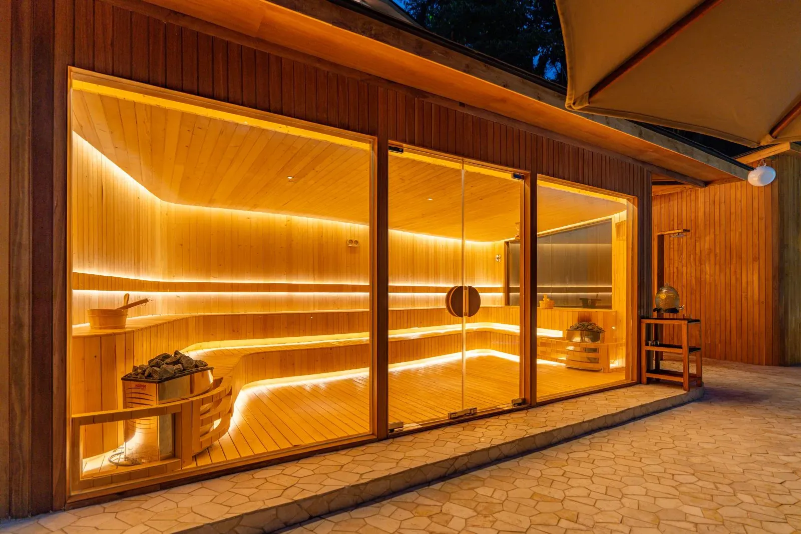 DRY SAUNA